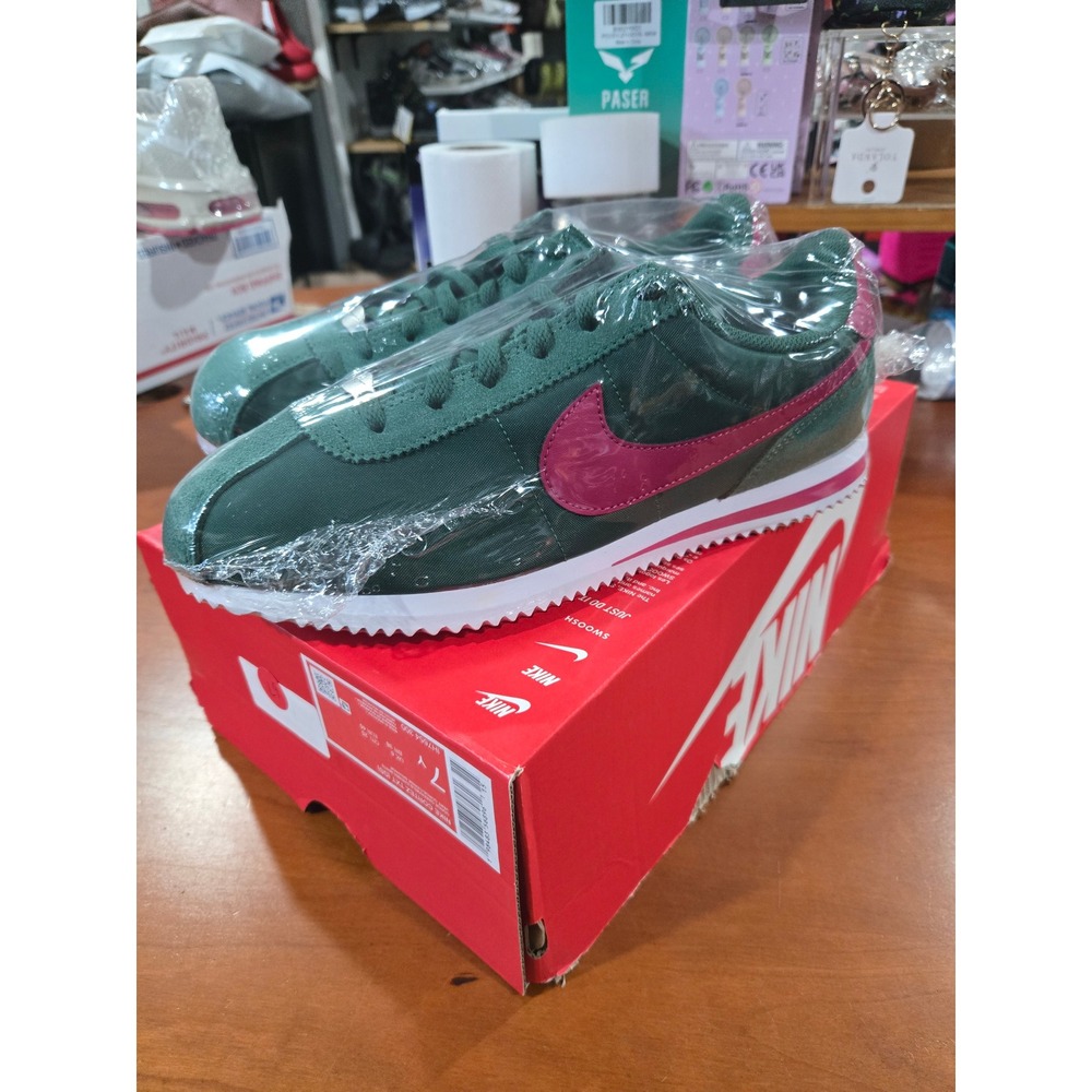 Nike Cortez TXT GS Gorge Green Wild Cherry IH7654-300 Youth Size 7Y Sneaker